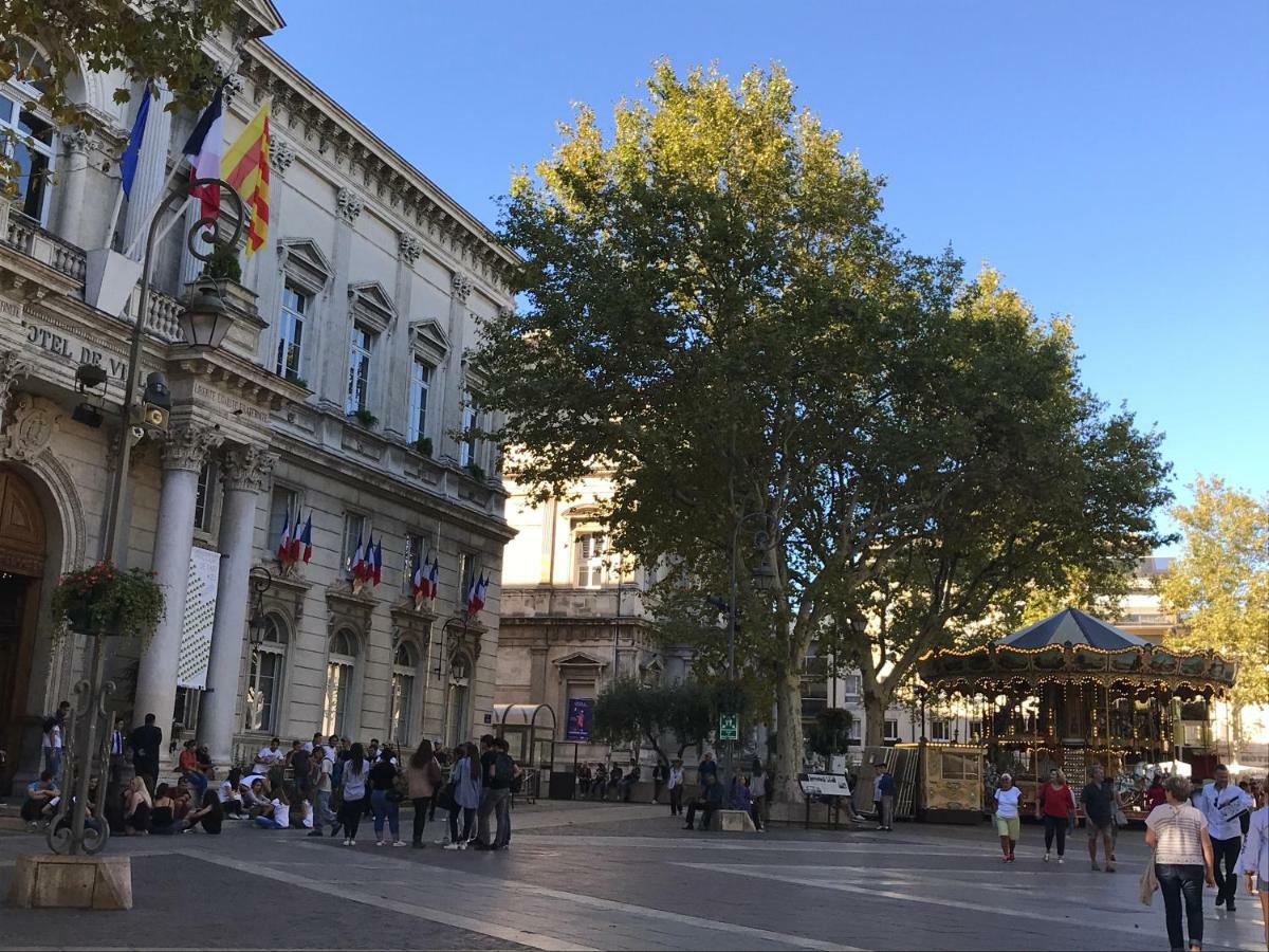 Les Coulisses De L'Horloge - Wifi - 50 M Palais Des Papes Διαμέρισμα Αβινιόν Εξωτερικό φωτογραφία